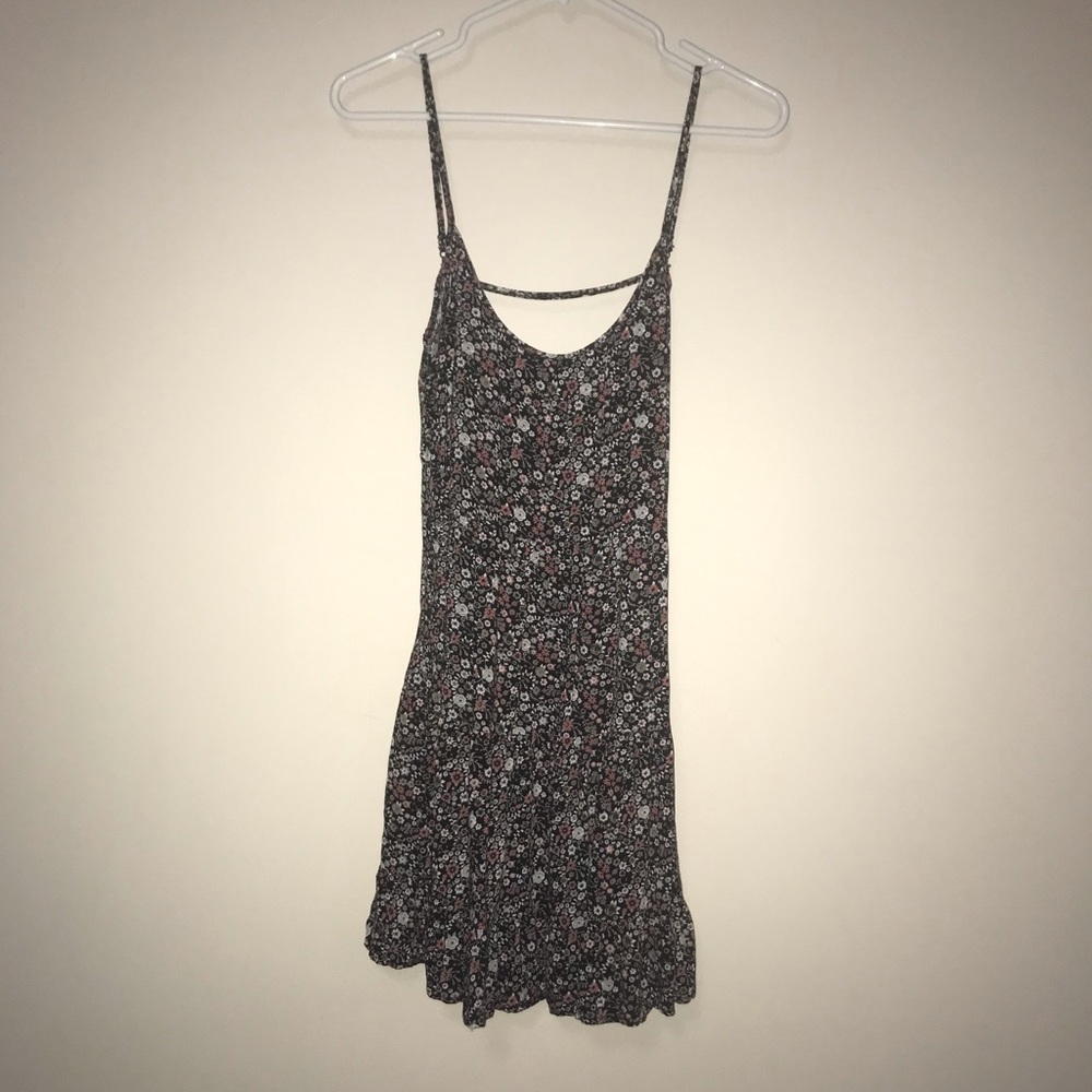 HOLLISTER lucy hale open back sun dress